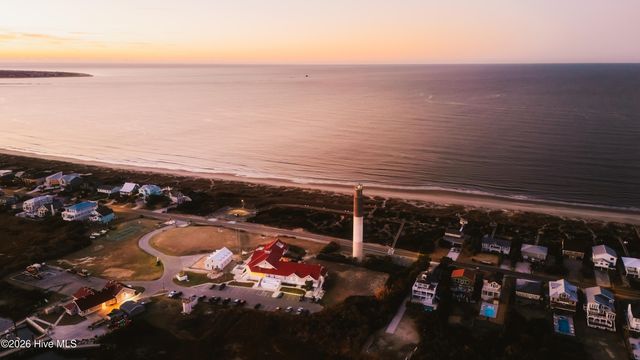 332 NE 40th Street, Oak Island, NC 28465
