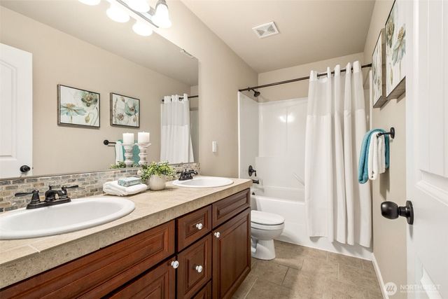 25223 136th Avenue SE, Kent, WA 98042