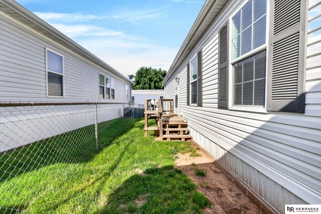 3982 S 151 Plaza, Omaha, NE 68144