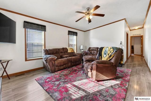3982 S 151 Plaza, Omaha, NE 68144