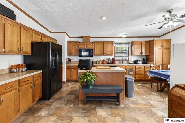 3982 S 151 Plaza, Omaha, NE 68144