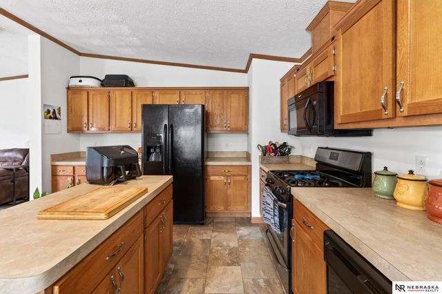 3982 S 151 Plaza, Omaha, NE 68144