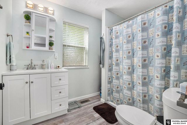 1552 N 17th Street, Omaha, NE 68110