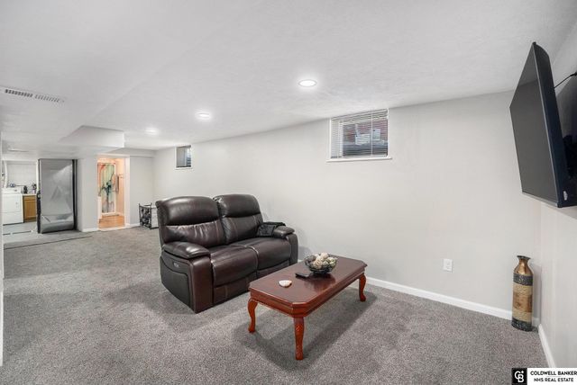 1552 N 17th Street, Omaha, NE 68110