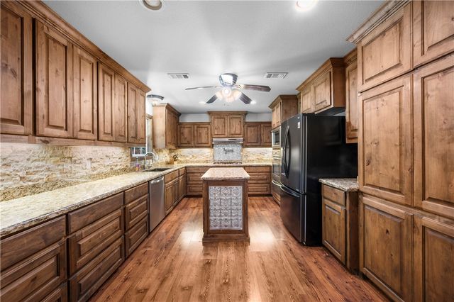 7781 County Road 227, Bedias, TX 77831