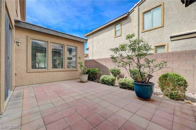 8232 Chimney Bluffs Street, North Las Vegas, NV 89085
