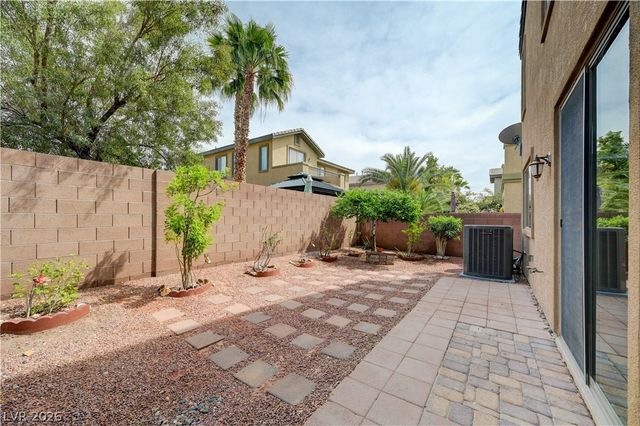 8232 Chimney Bluffs Street, North Las Vegas, NV 89085