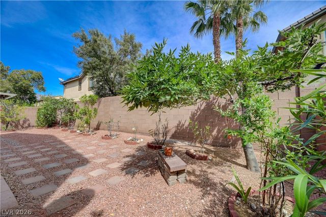 8232 Chimney Bluffs Street, North Las Vegas, NV 89085