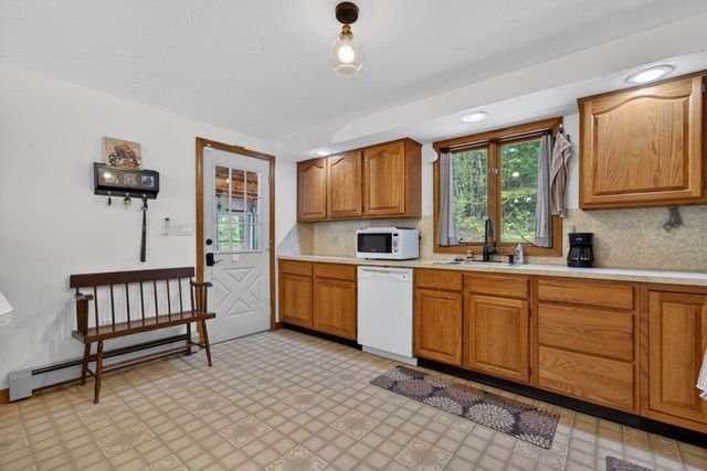 48 Queen Street, Boscawen, NH 03303