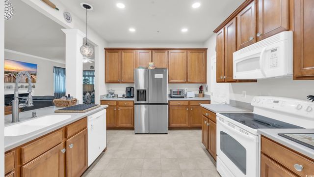 730 Pickering Dr Unit 301, Murrells Inlet, SC 29576