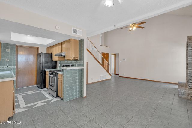 12176 JOSE CISNEROS Drive, El Paso, TX 79936