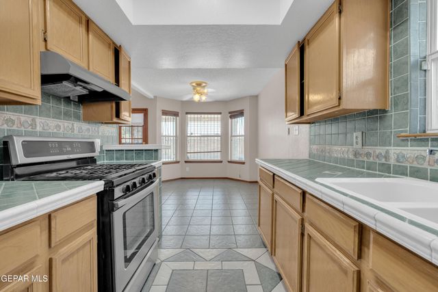 12176 JOSE CISNEROS Drive, El Paso, TX 79936