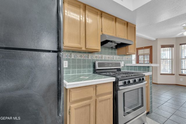 12176 JOSE CISNEROS Drive, El Paso, TX 79936