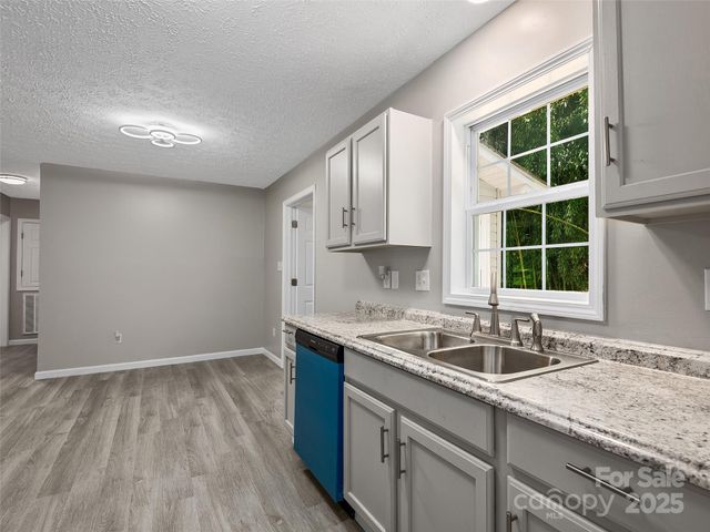 19 Cedar Street, Canton, NC 28716