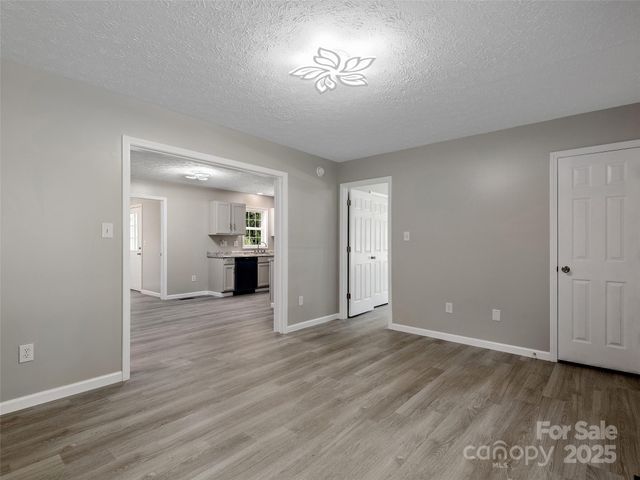 19 Cedar Street, Canton, NC 28716
