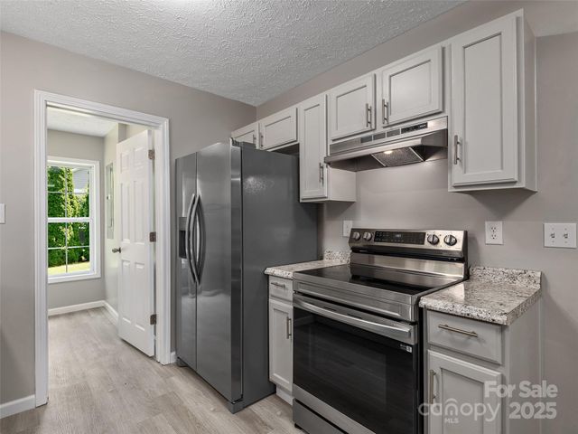 19 Cedar Street, Canton, NC 28716