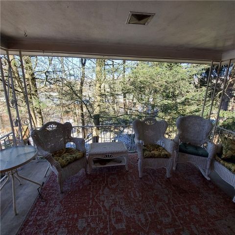 321817 Skidmore Dr, South Greensburg Boro, PA 15601