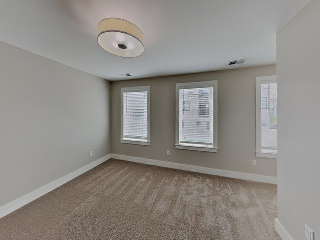 6813 Charlotte Pike Apt 11, Nashville, TN 37209