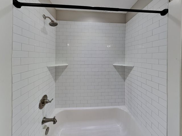 6813 Charlotte Pike Apt 11, Nashville, TN 37209