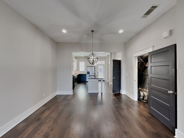 6813 Charlotte Pike Apt 11, Nashville, TN 37209