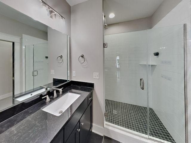 6813 Charlotte Pike Apt 11, Nashville, TN 37209