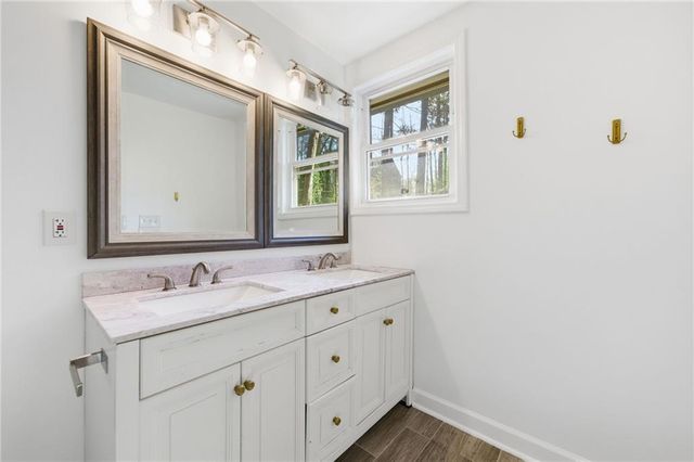 1532 Alverado Way, Decatur, GA 30032