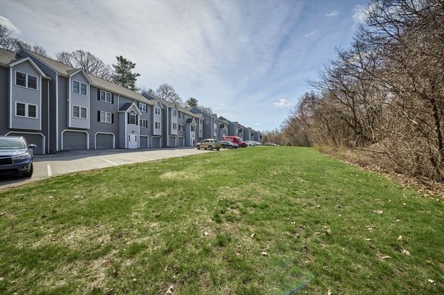 124 Tennis Plaza Rd 42, Dracut, MA 01826