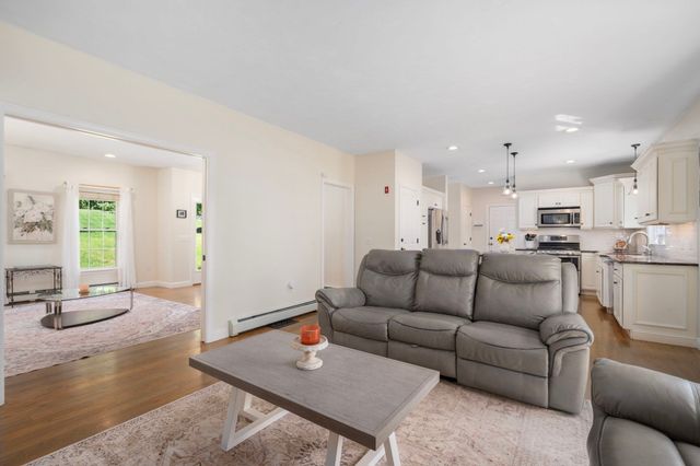 62 Pinsonnault Lane, North Attleboro, MA 02760