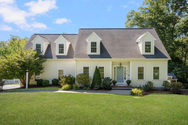62 Pinsonnault Lane, North Attleboro, MA 02760