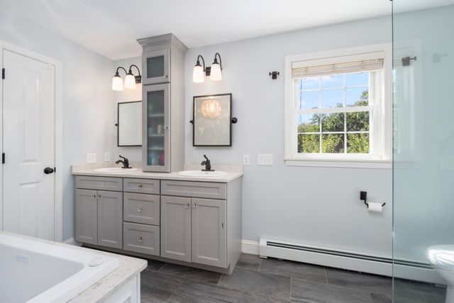 62 Pinsonnault Lane, North Attleboro, MA 02760