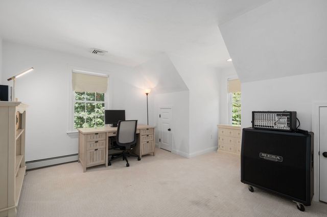 62 Pinsonnault Lane, North Attleboro, MA 02760