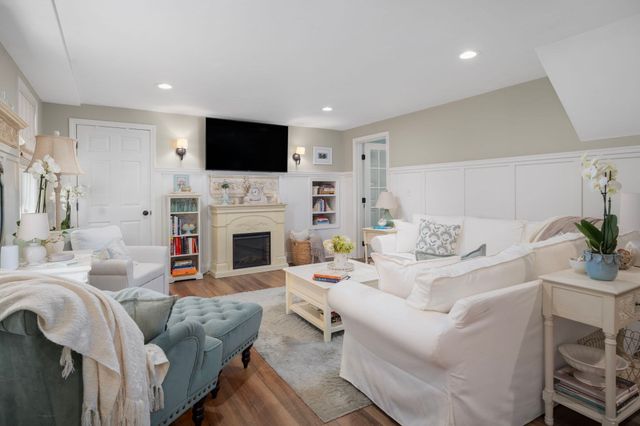 62 Pinsonnault Lane, North Attleboro, MA 02760
