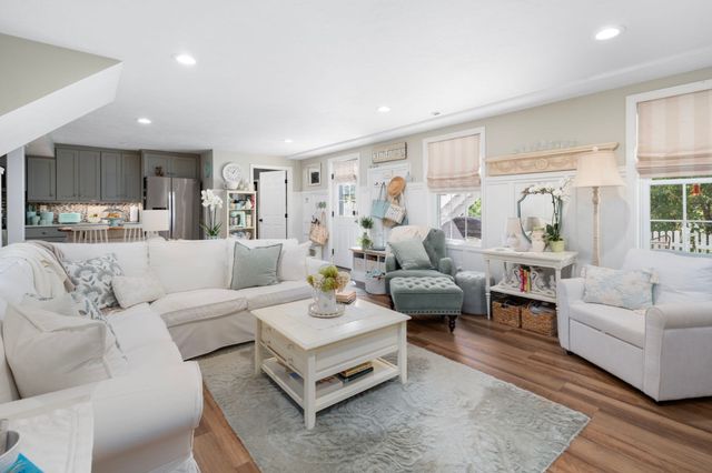 62 Pinsonnault Lane, North Attleboro, MA 02760