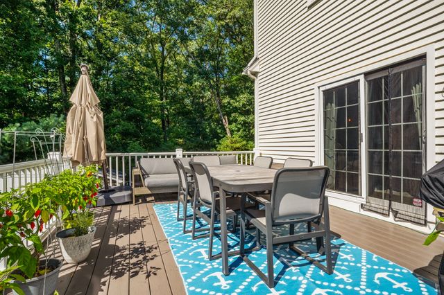 62 Pinsonnault Lane, North Attleboro, MA 02760