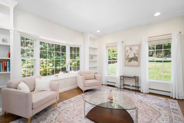62 Pinsonnault Lane, North Attleboro, MA 02760