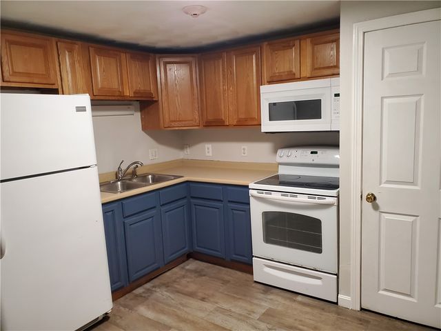 58 River Street 41, West Warwick, RI 02893