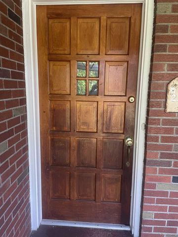 21607 Madison Street, St. Clair Shores, MI 48081