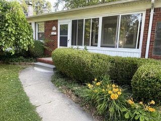 21607 Madison Street, St. Clair Shores, MI 48081