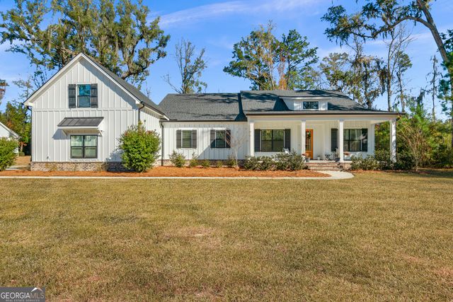 156 Grey Ghost Court, Richmond Hill, GA 31324