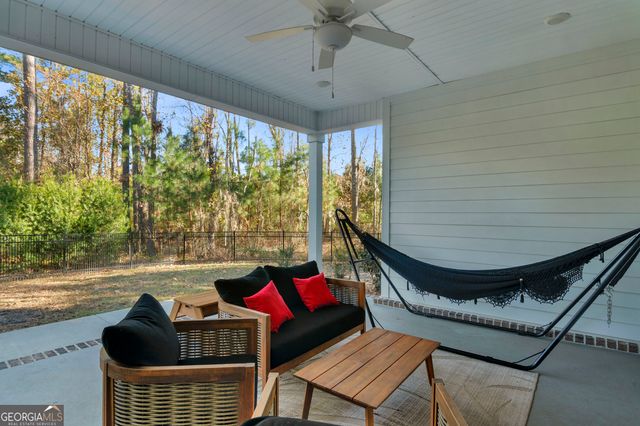 156 Grey Ghost Court, Richmond Hill, GA 31324