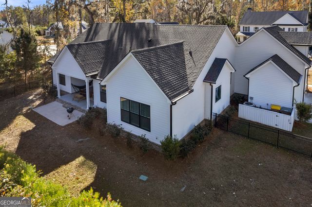 156 Grey Ghost Court, Richmond Hill, GA 31324