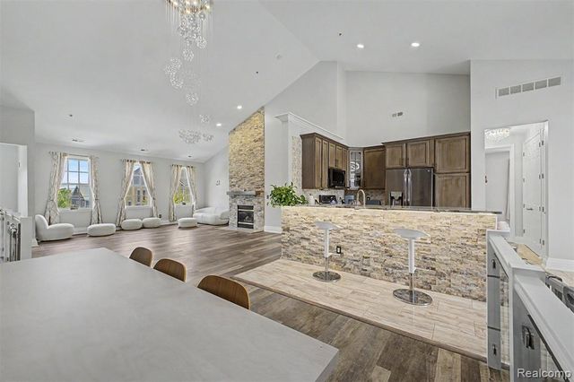 370 Roosevelt Street, Canton, MI 48188