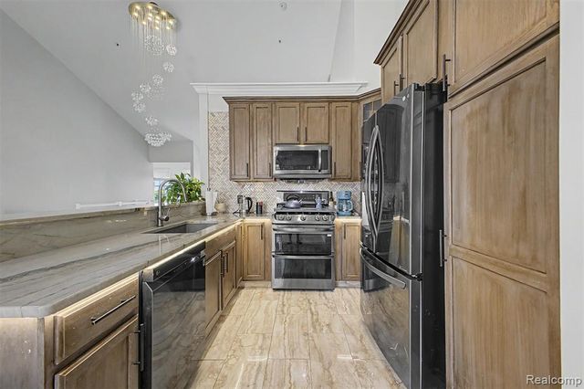 370 Roosevelt Street, Canton, MI 48188