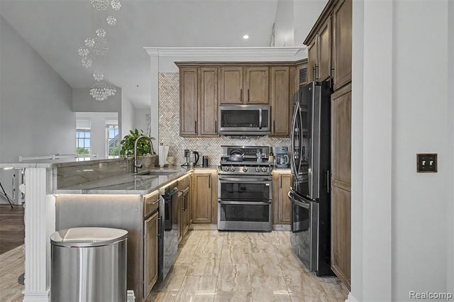 370 Roosevelt Street, Canton, MI 48188