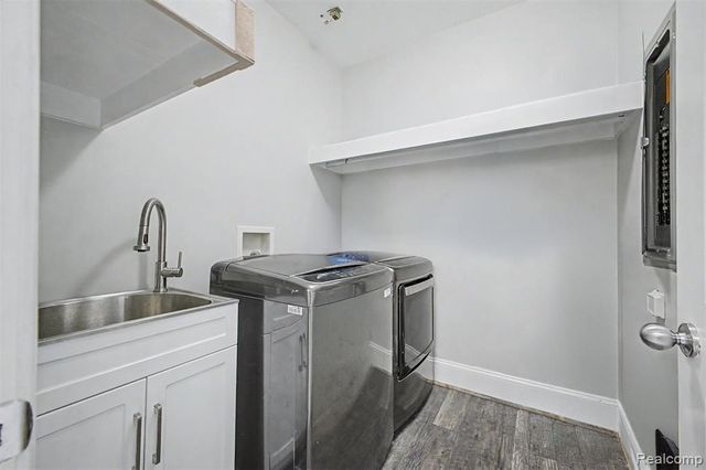 370 Roosevelt Street, Canton, MI 48188