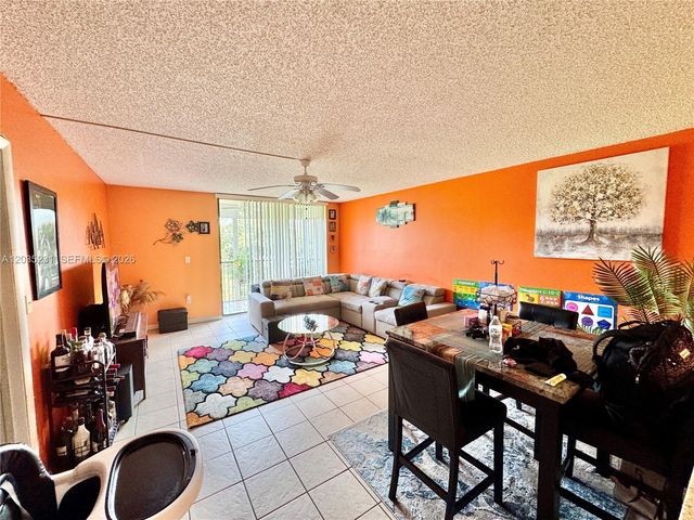 5570 NW 44th Street 408A, Lauderhill, FL 33319