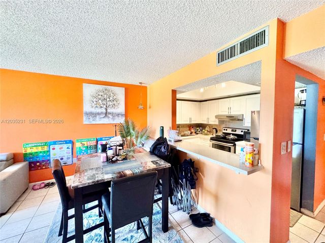5570 NW 44th Street 408A, Lauderhill, FL 33319