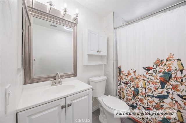 9864 California Avenue 18, South Gate, CA 90280