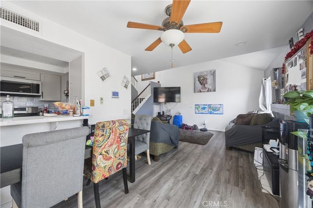 9864 California Avenue 18, South Gate, CA 90280