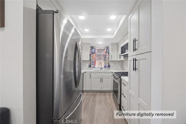 9864 California Avenue 18, South Gate, CA 90280